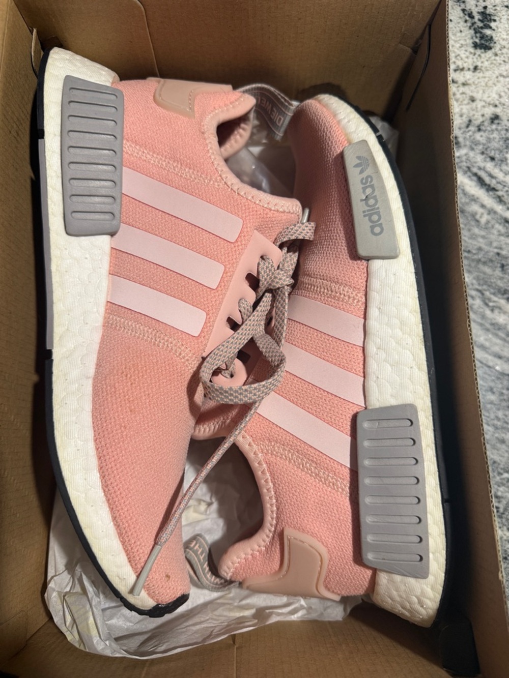 adidas NMD R1 “Vapour Pink Light Onix”Casual Sneakers